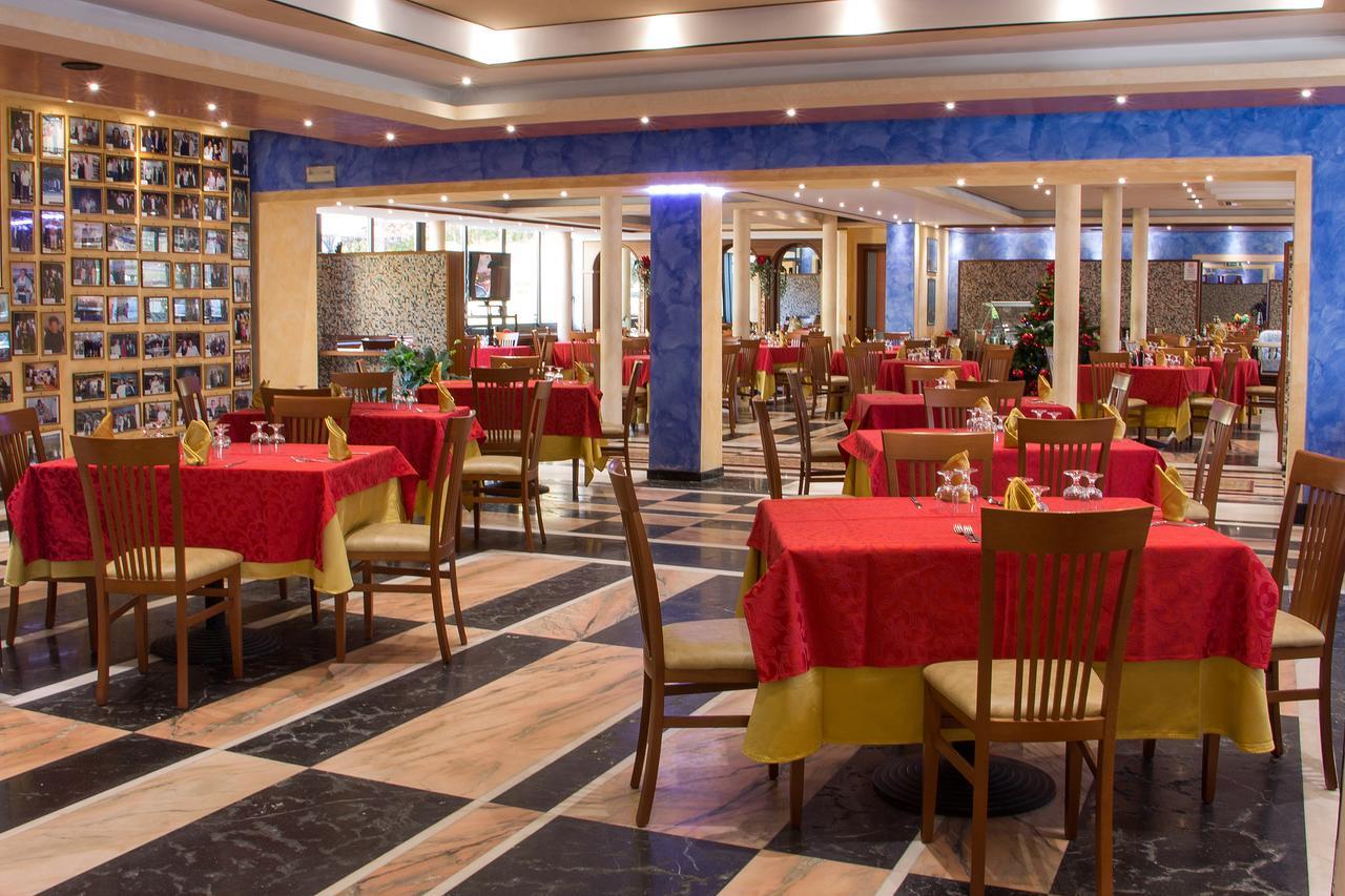Hotel Le Arcate Praia a Mare Esterno foto